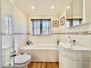 Photo 6- click for photo gallery